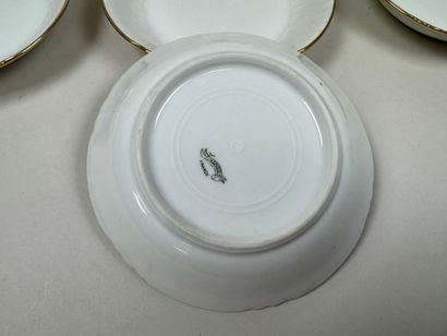 LIMOGES.
Partie de service à crème en porcelaine...