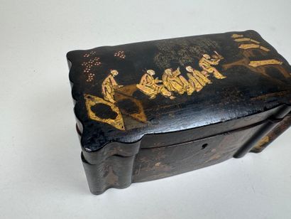 JAPON, fin XIXe.
Boîte à thé à décor laqué...