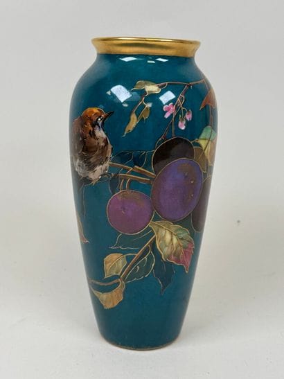 P.M.L. à Limoges.
Vase balustre en porcelaine...