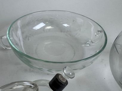 Lot including:
- VILLEROY & BOCH.
Earthenware...