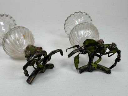 VIENNE.
Paire de petits vases en cristal...