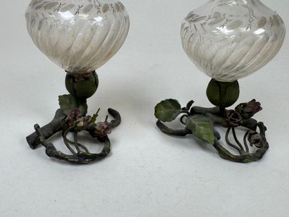 VIENNE.
Paire de petits vases en cristal...