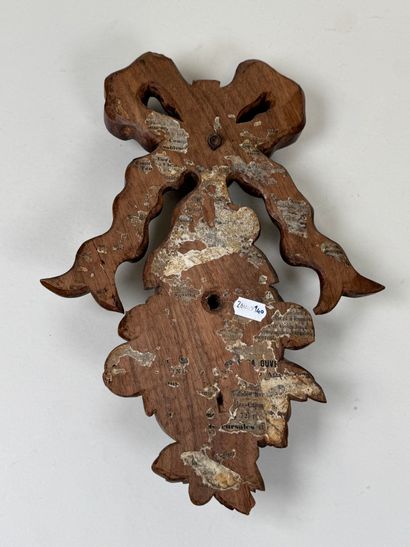 Élément en bois sculpté ajouré à décor de...