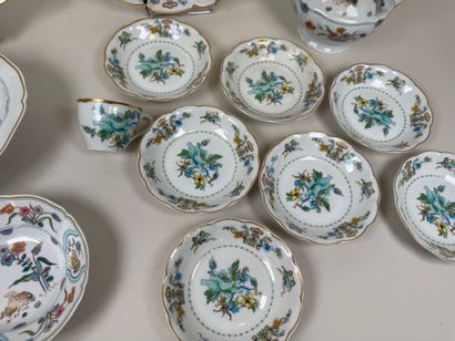 HAVILAND à Limoges.
Modèle AQUARIUS et divers.
Ensemble...