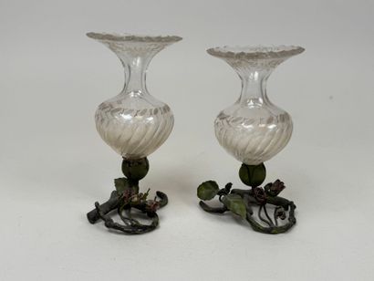 VIENNE.
Paire de petits vases en cristal...