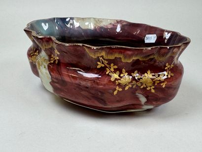 Petite jardinière en verre à bords polylobés...