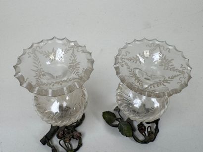 VIENNE.
Paire de petits vases en cristal...