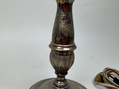 Flambeau en bronze anciennement argenté et...