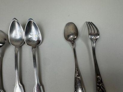 Série de 6 petites cuillères en argent 950/1000,...