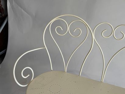 Garden bench in white lacquered metal, openwork...