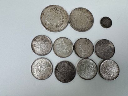 Ensemble de pièces en argent comprenant :...