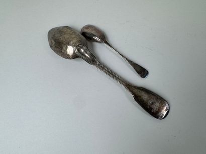 Lot en argent 950/1000 comprenant :
- une...