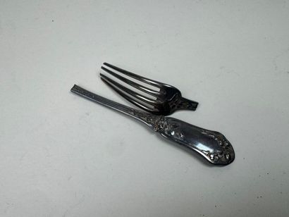Fourchette de table en argent 950/1000, poinçon...