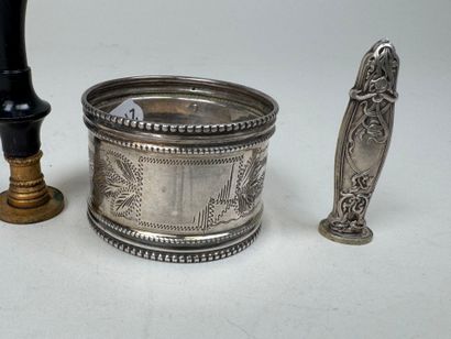 Lot en argent 950/1000, poinçon Minerve,...