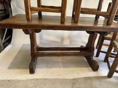Set of oak dining room furniture consisting...