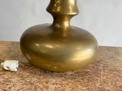 Important bronze and brass lamp with silk...