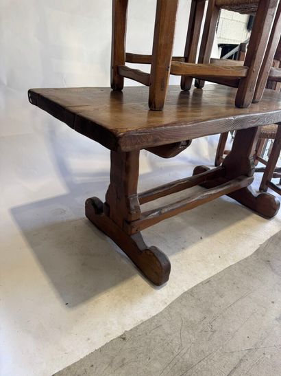 Set of oak dining room furniture consisting...