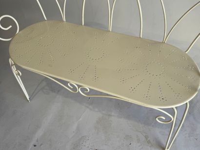 Garden bench in white lacquered metal, openwork...