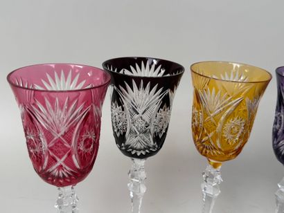 BOHEME.
Série de 6 verres en cristal taillé...