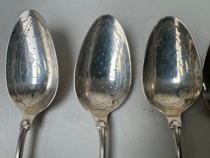 Série de 6 petites cuillères en argent 950/1000,...