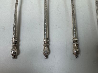 Série de 6 petites cuillères en argent 950/1000,...