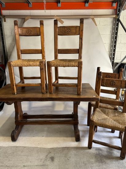 Set of oak dining room furniture consisting...
