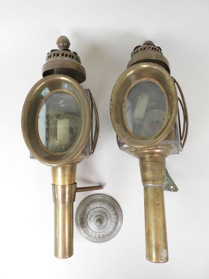 Paire de lanternes de fiacre en laiton doré...