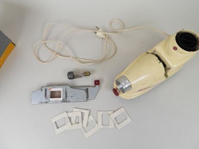 KODAK.
Projecteur de diapositives Senior...