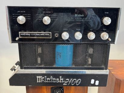 McINTOSH.
Lot comprenant :
-Ampli. 2100 (20...