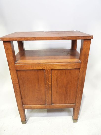 Petit meuble de rangement en bois, comportant...