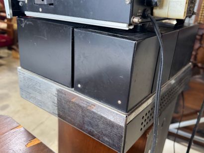 McINTOSH.
Lot comprenant :
-Ampli. 2100 (20...