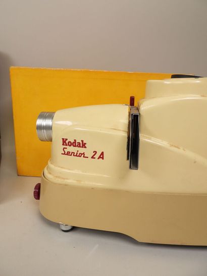 KODAK et PATHE BABY. 
Projecteur Senior 2...