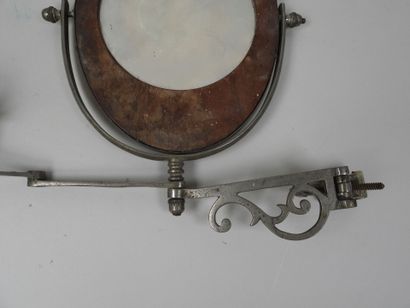 Miroir de salle de bain en applique en métal...