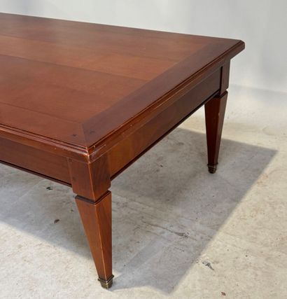 Table basse rectangulaire en merisier ouvrant...