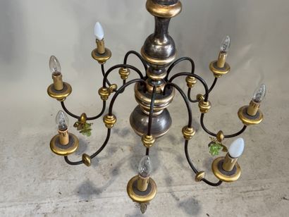 Lustre à 8 bras de lumière en métal et bois...