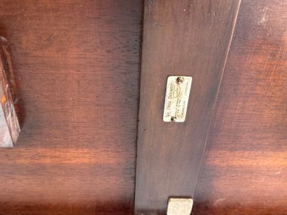 YE OLDE DREAMS in LONDON.
Wooden and veneered...