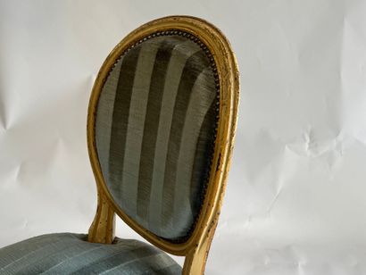 Chauffeuse in white lacquered wood, with...