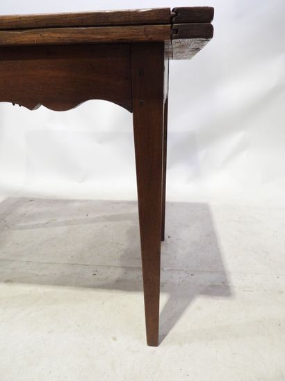 Table en bois, le plateau portefeuille, la...