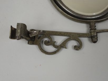 Miroir de salle de bain en applique en métal...