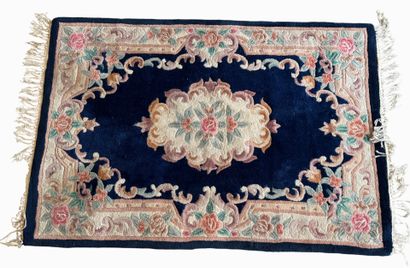 CHINA, 20th century.
Polychrome virgin wool...