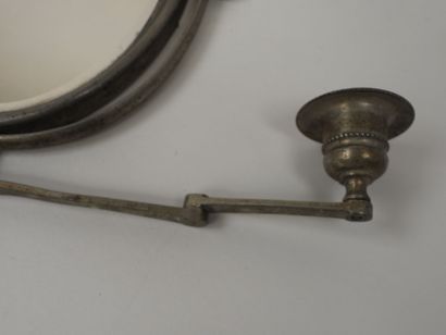 Miroir de salle de bain en applique en métal...