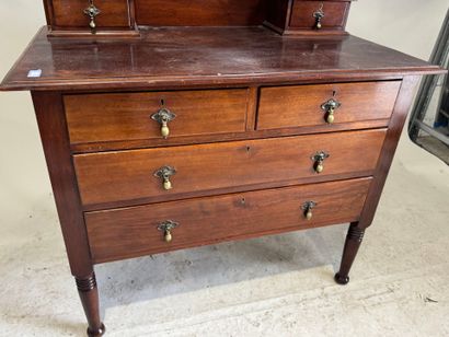 Commode-coiffeuse en bois façon acajou, la...