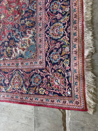IRAN, 20th century.
Large hand-knotted wool...