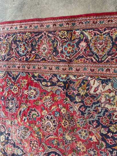 IRAN, 20th century.
Large hand-knotted wool...