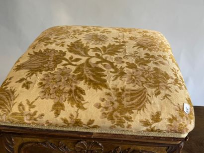 Screw-top piano stool in molded, carved and...