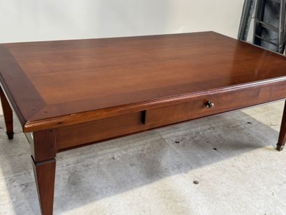 Table basse rectangulaire en merisier ouvrant...