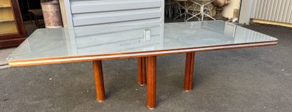 Table rectangulaire en bois et plateau de...