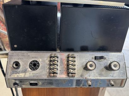 McINTOSH.
Lot comprenant :
-Ampli. 2100 (20...