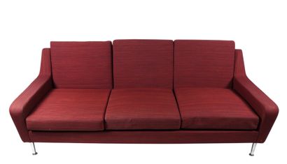 ROCHE BOBOIS.
Three-seater sofa in garnet...