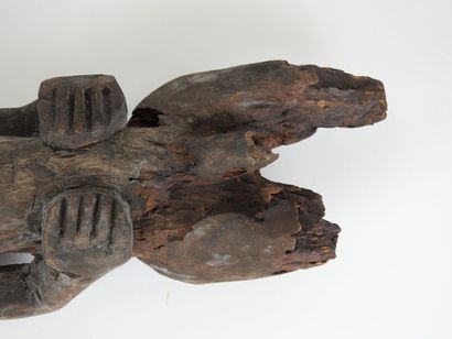 AFRIQUE. 
Sculpture en bois et métal à figure...
